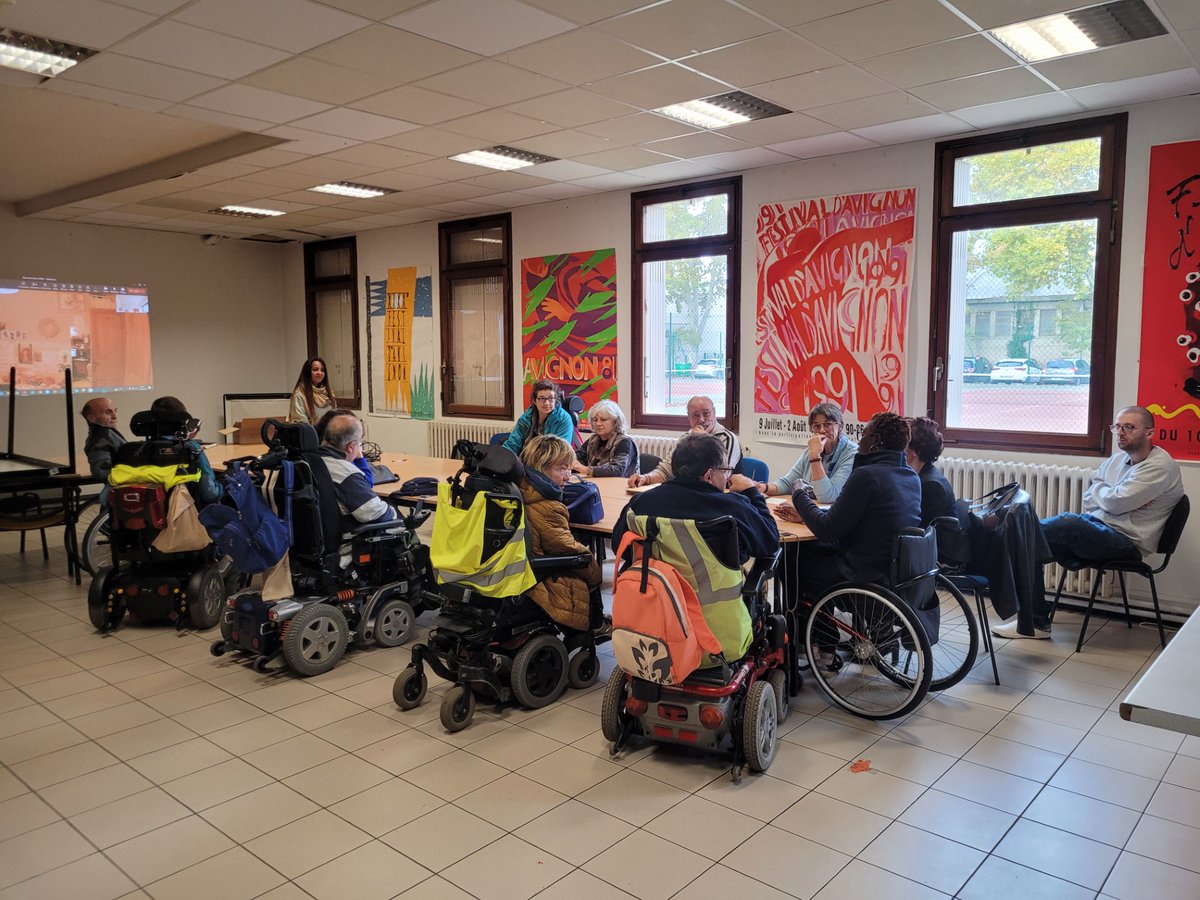 La semaine dernière à eux lieu la rencontre des adhérents/élus du CAPFD.
À cette occasion, 17 personnes ont pu échanger sur les missions et les motivations de faire progresser les droits et les revendications des personnes en situation de handicap et de leurs familles.
