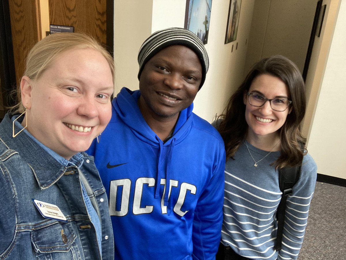 AnnaVoight's tweet image. Great to see these @dctc alum when they stopped by campus for a visit yesterday!💙💙💙