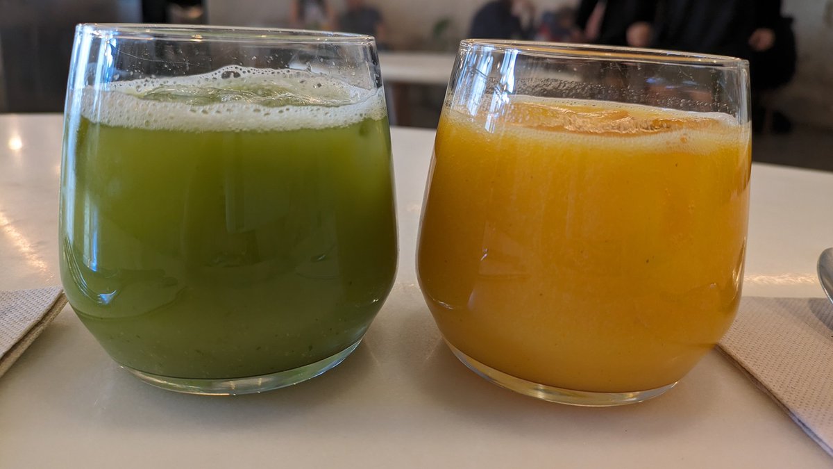 VeganOlive1's tweet photo. Breakfast at #Comoba #Lisbon...A cool place with fabulous #Vegan options ππ±βοΈπ»π https://t.co/redHdjYrKe