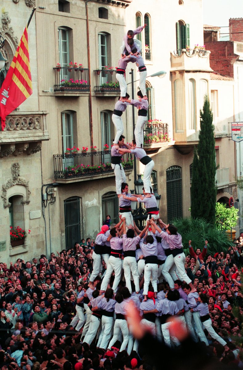 ara_castells's tweet photo. Avui es compleixen 30 anys de la primera aleta de gamma extra de l'era moderna.

🔗 https://t.co/AjBkNHIxr9

@EstrellaDammCat | #castells #castellers https://t.co/UaA46NvGxB
