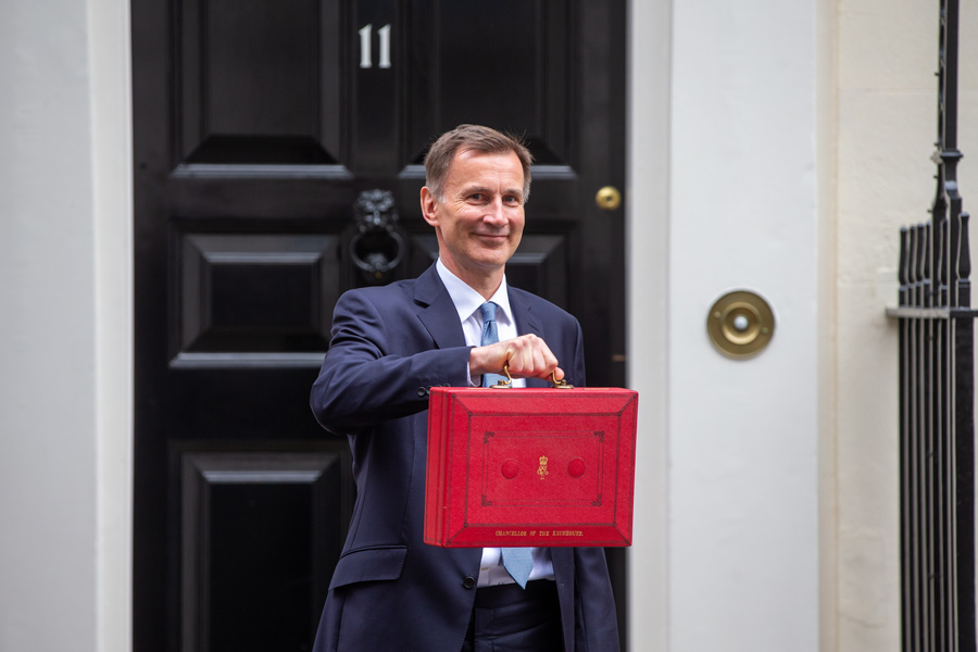 Anderson_Harris's tweet photo. Ahead of the Chancellor's Autumn Statement tomorrow, we asked our clients what they'd like to see included.  Here's what they said they desperately hoped for... https://t.co/joUZYsd6oS https://t.co/tMvfOQirb0