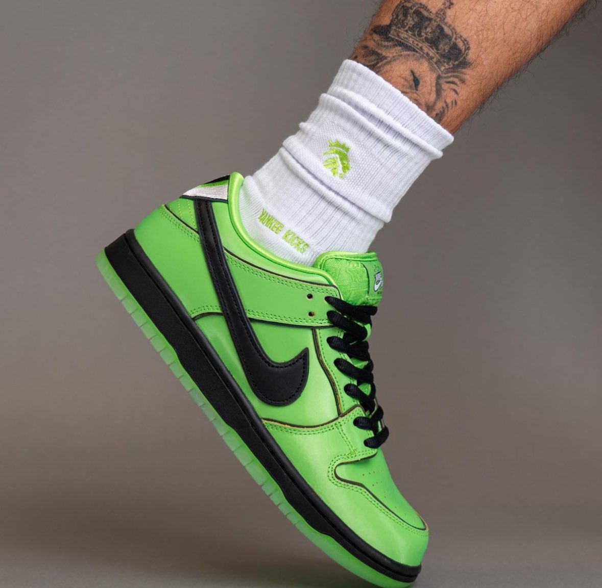 sdmlinks's tweet photo. Nike SB x As Meninas Superpoderosas
Em breve no Brasil. Te avisaremos.

📲 Receba o aviso: https://t.co/unVWZ25NFn https://t.co/nGuqR5flx2