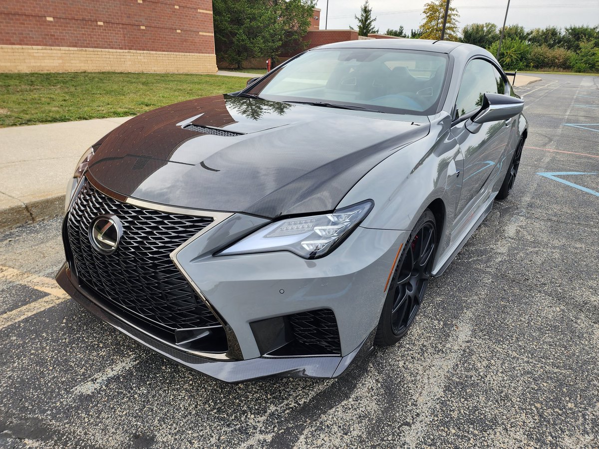 DenButerbaugh's tweet image. The @Lexus RC-F Track Edition is so fast, it's zooming right past Thanksgiving Day but will turn a fast lap on Saturday at 7am &amp;amp; 8am with @kaylamarie_tv @abc27News #performancecars