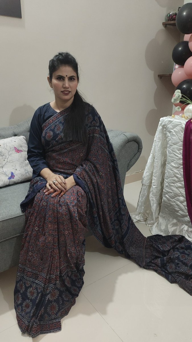 TanveerArijo's tweet photo. ہماری خواہشیں"دل کے باغیچے میں اڑتی ہوئی وہ تتلیاں ہیں جن کے رنگ کچے اور عمریں مختصر ہوتی ہیں 🥀. https://t.co/tm2OTIS0Dw