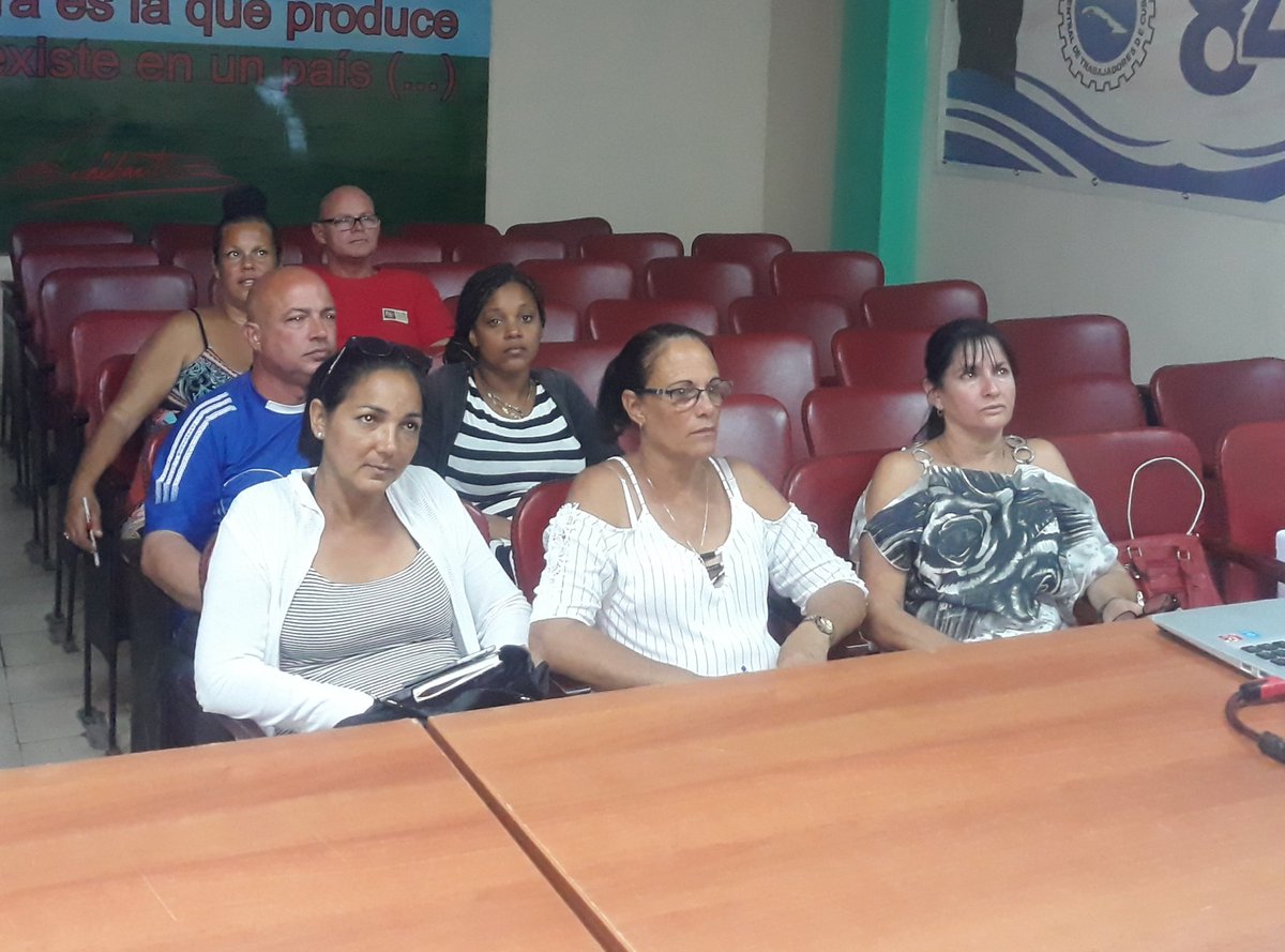 Desde Matanzas en videoconferencia celebrando el Pleno del CN/SNTC, comprometidos con los trabajadores del sector. 
#ALaPatriaYMiCulturaLePonemosCorazon
<a href="/SuselyMorfaG/">Susely Morfa González</a>
<a href="/MarreroOsbel/">Osbel Marrero</a>
<a href="/SntCultura/">SNTCultura</a>
<a href="/MatanzasCtc/">Ctc Matanzas</a>
