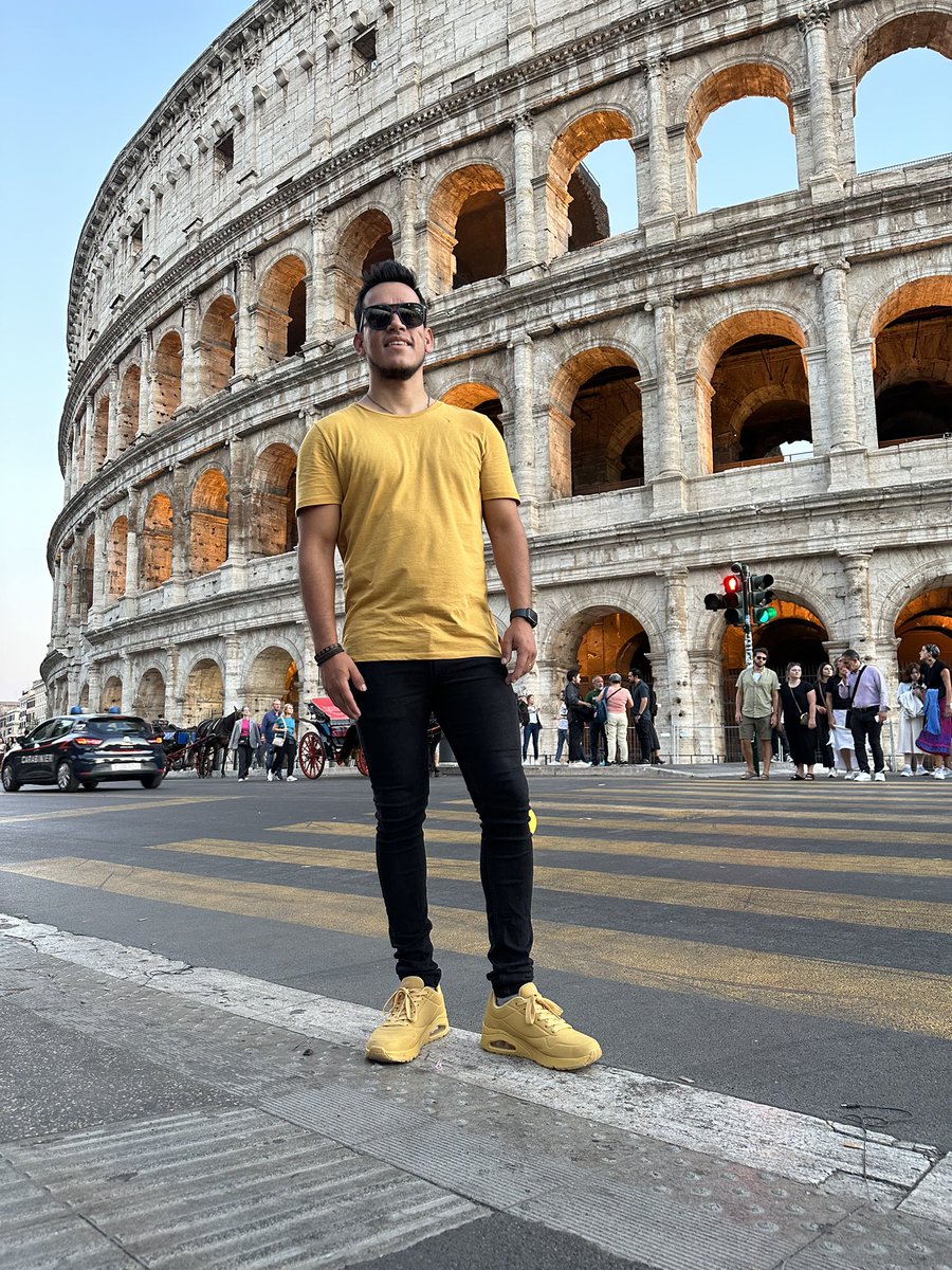 Uazael's tweet photo. #roma #italia https://t.co/aONpeMcNIw