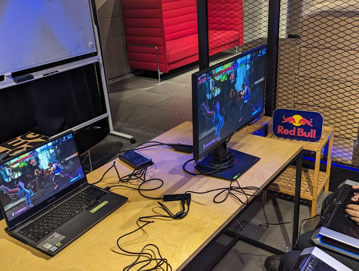 TOBredon's tweet photo. 記念すべき第1回のイベントが成功しました!パネポン勢以外にも格ゲー勢やレトロゲーム勢など様々な方に参加してもらえて嬉しかったです。
次回は12月5日(火)に開催します。
#RedBullGamingSphereTokyo
#DivetoLive https://t.co/6NN0ARmwc3