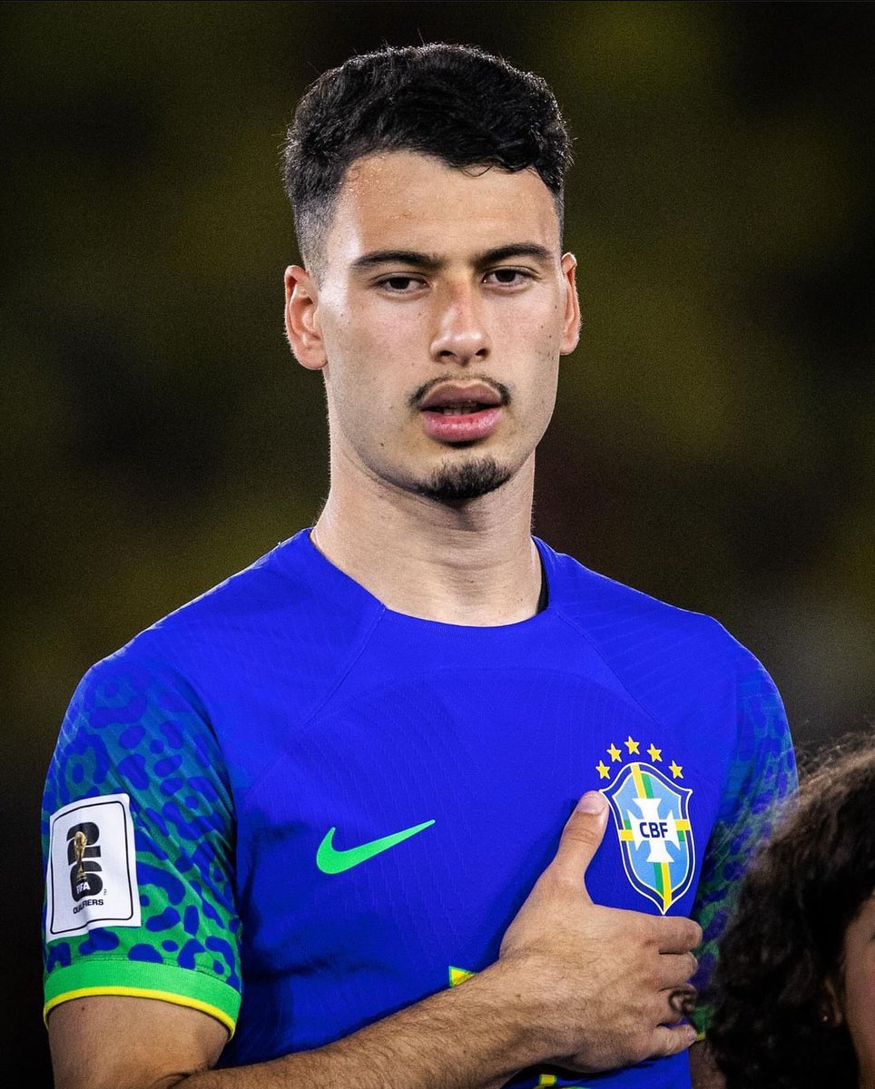 EduardoHagn's tweet photo. Garrincha.
Bebeto.
Kaká.
Ronaldinho.

Tonight, Brazil have a new number 7. 🇧🇷

Gabriel Martinelli. ✨ https://t.co/wYToohZ6lH
