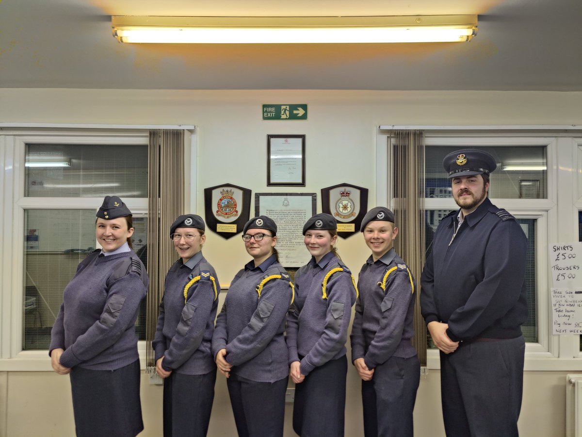 233 (Pershore) Sqn tweet media