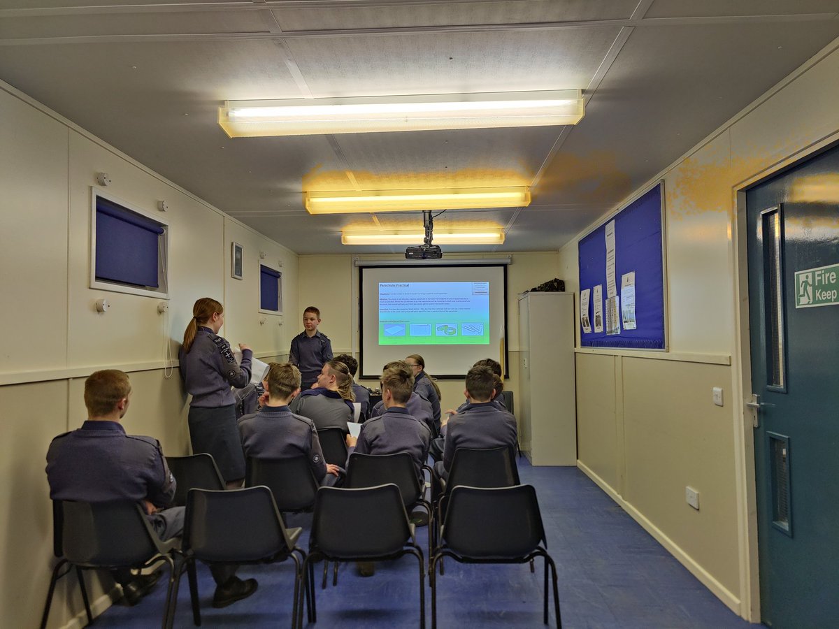 233 (Pershore) Sqn tweet media