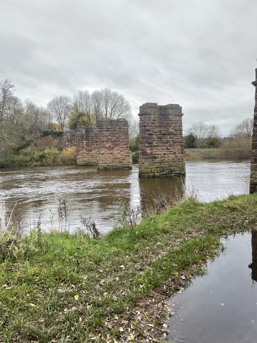 tomhfisher's tweet photo. Lovely walk along the Wye from Brampton Abbotts and back along the Herefordshire Trail    Lunch at Ginger Nut in Ross on Wye.  NB. WaW sticker!! ⁦⁦@WalkersrWelcome⁩ https://t.co/Qp8KMI5v6C