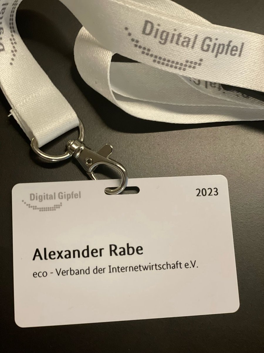 Das war‘s mit dem diesjährigen #Digitalgipfel in #Jena!  Mein spontanes Fazit:  Neue Formate wie bspw. der Workshop für das #Dateninstitut #Deutschland oder das interaktive Parlamentsforum zu ganz unterschiedlichen Themenfeldern, haben dieses Jahr zu mehr Beteiligung und