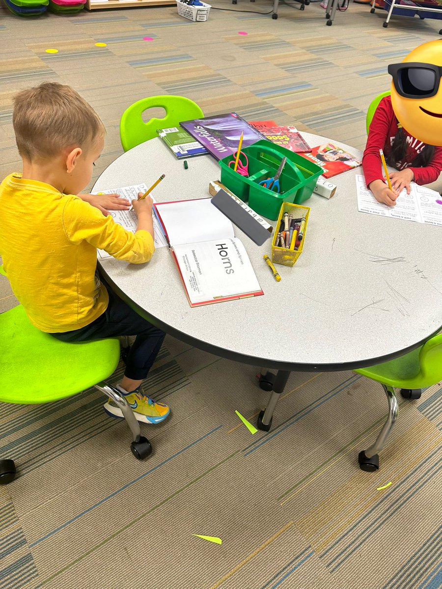 Kelly Dickerson tweet media