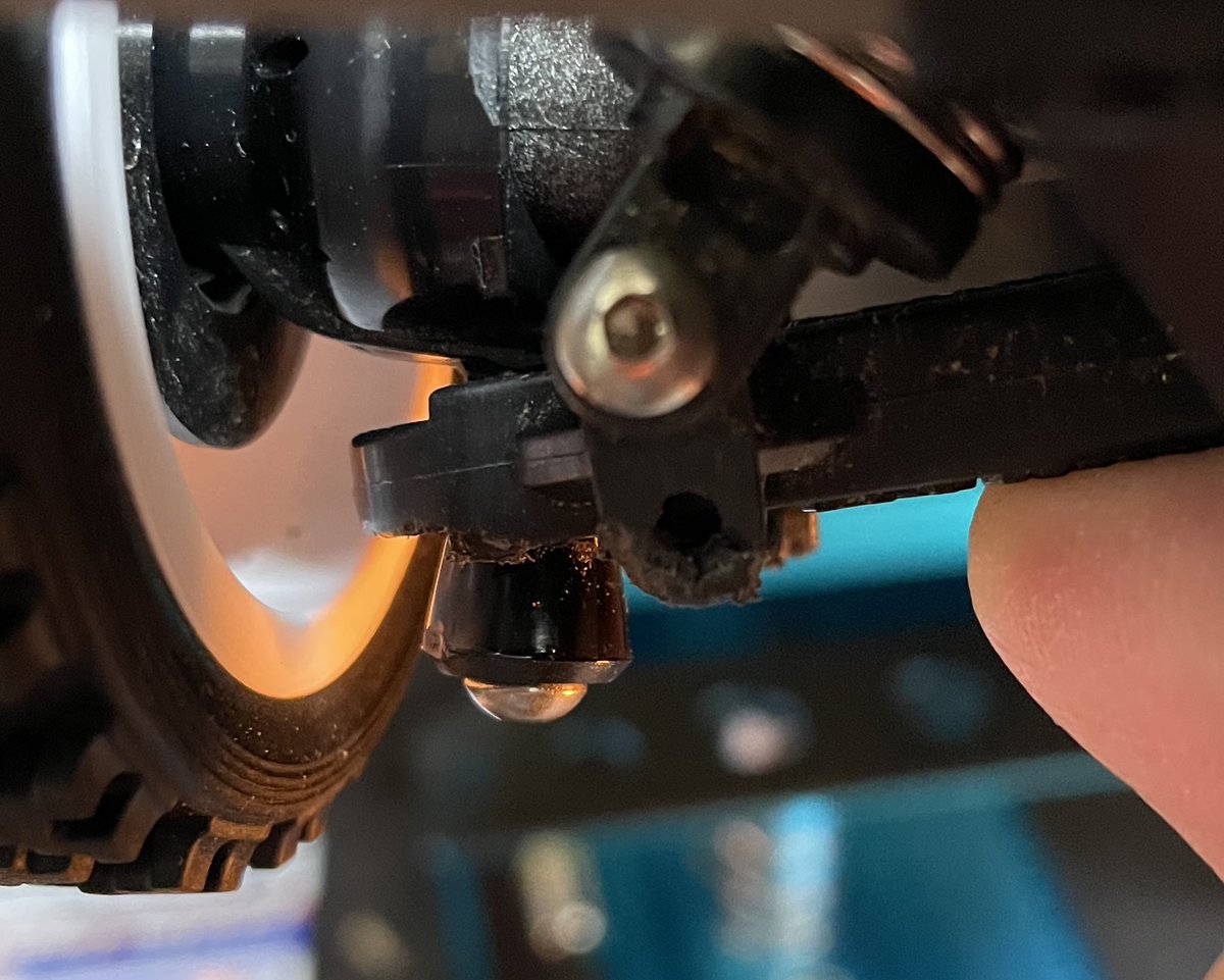 sumitchradio's tweet photo. TT-02ラリーの場合、A6パーツを入れると思うんですが、地面に突起物があると当たって紛失してしまいますが皆さんどんな対策してますか？ https://t.co/QGPXYkd3kB