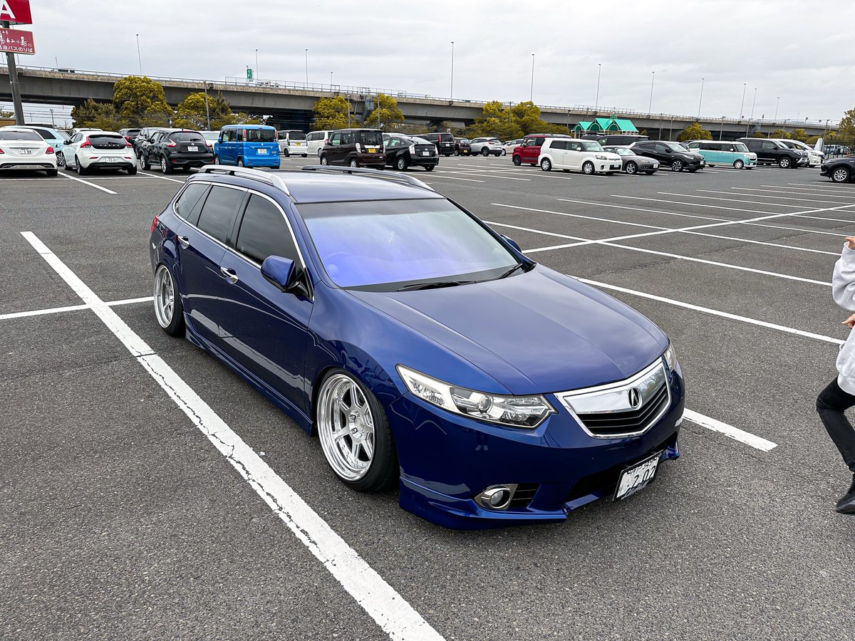 #俺の愛車のグレード

𝑻𝒚𝒆𝒑-𝑺 𝑨𝒅𝒗𝒂𝒏𝒄𝒆 𝑷𝒂𝒄𝒌𝒂𝒈𝒆

サンルーフ設定無いのが悔やまれるけど
タイプSヘッドライトかっこいいし
ACCあるだけで凄いかなり楽でめっちゃ好き🫶🏻