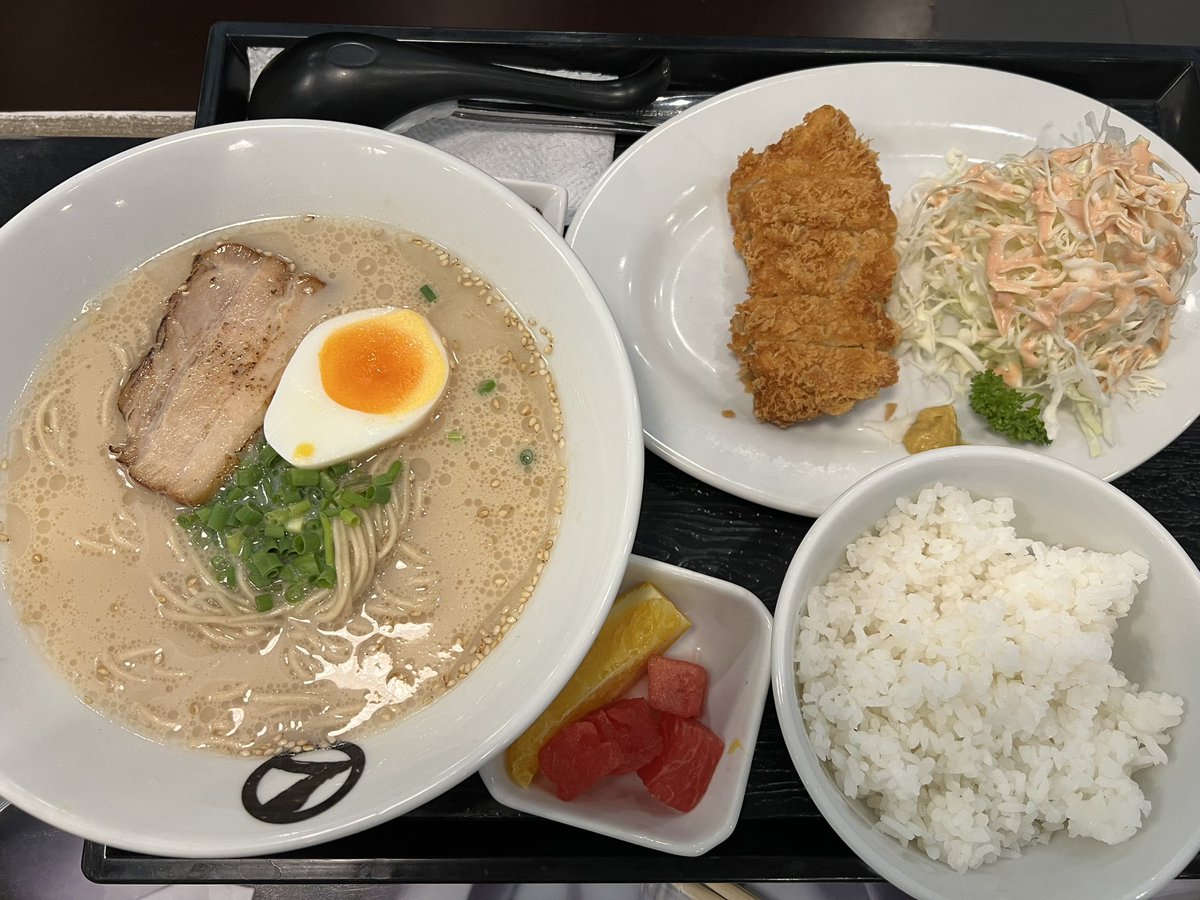 steadyDRE's tweet photo. Super sulit set meals 👌🏼👌🏼
#TYDL 🙏 https://t.co/hJdcDQbZOr
