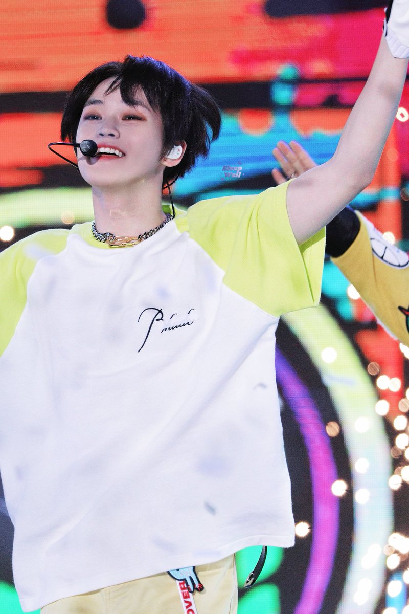 🐬🩵

#HAPPYCHENLEDAY
#엔시티드림 #nctdream #CHENLE #천러 #钟辰乐