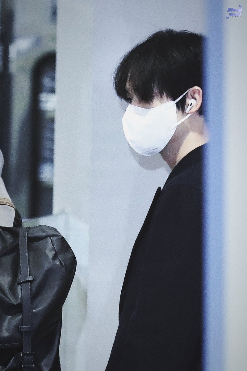 항상 행복하고🐬

#HAPPYCHENLEDAY
#엔시티드림 #nctdream #CHENLE #천러 #钟辰乐