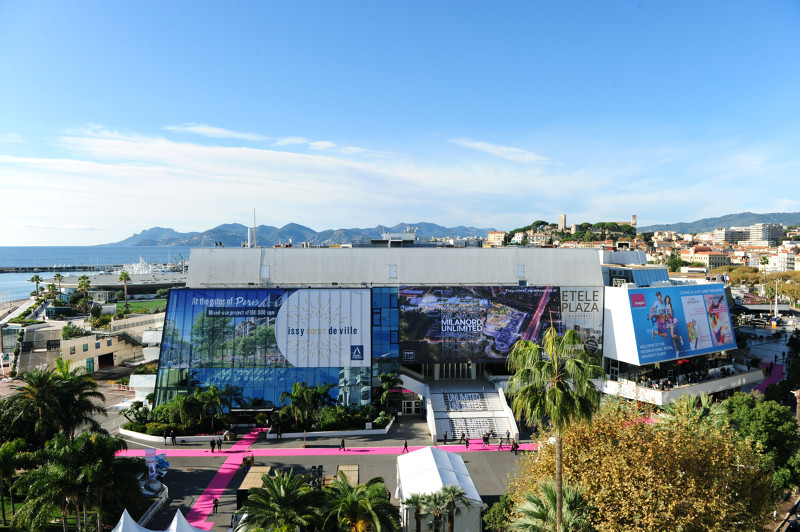 Malmo_DV's tweet photo. It’s one week until the #MalmöDesignerVillage team attends MAPIC 2023 in Cannes, and we’re excited to meet some of the world’s top retail, leisure and F&amp;B brands at this leading international property market event. Visit us at stand R7.K18. https://t.co/1mn2OKjsqt