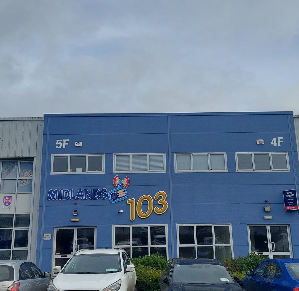 SHE Radio Training underway today <a href="/Midlands103/">Midlands103</a> with potential local election candidates. Thanks to <a href="/103wf/">Will Faulkner</a> &amp; <a href="/SineadHubble/">Sinéad Hubble</a> for excellent advice &amp; tips. More practical skills from #SeeHerElected <a href="/AoifeMasterson/">Aoife Masterson</a>