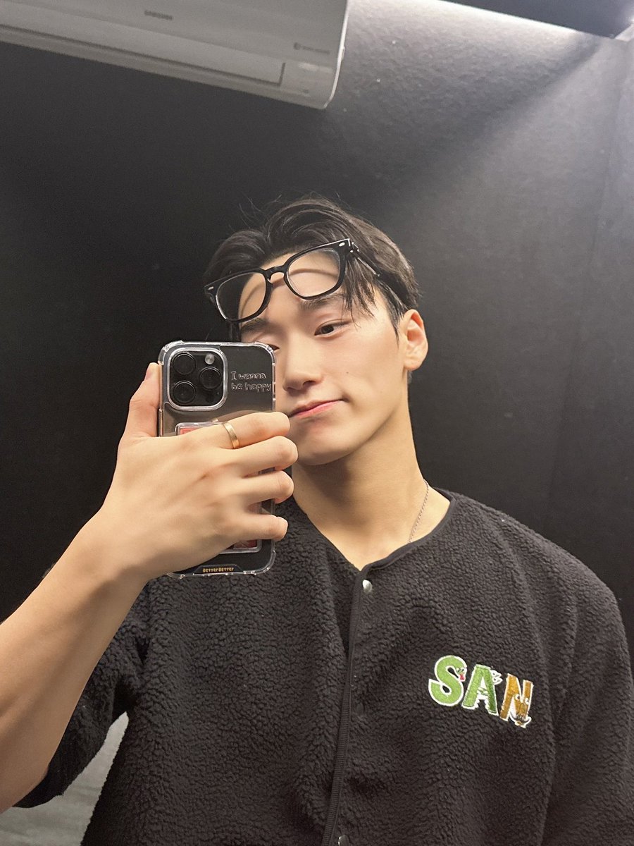 ATEEZofficial tweet picture