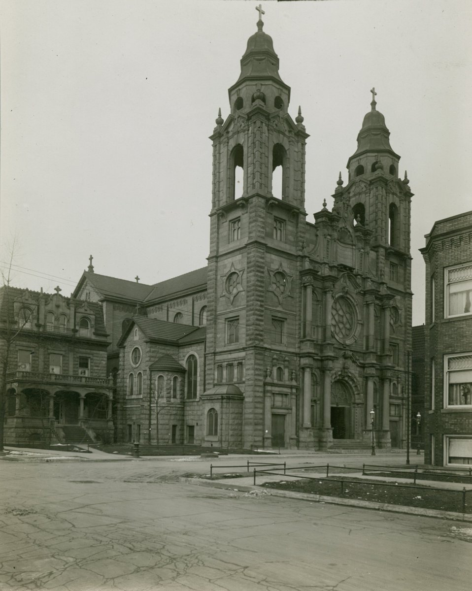 Feast of the Presentation of the Blessed Virgin Mary;
of St Columbanus

Presentation of the B.V.M., Lawndale, Chicago, 1913
Est 1898
Merged with St Agatha, closed 2005