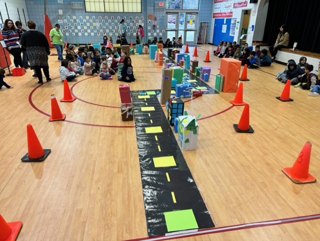 Amanda Richey (@brentwoodstem) on Twitter photo Let the parade begin!! #BalloonsOverBrentwood #BrentwoodEngineers <a href="/BrentwoodMESE/">Brentwood Magnet Elementary School of Engineering</a> Let the parade begin!! #BalloonsOverBrentwood #BrentwoodEngineers <a href="/BrentwoodMESE/">Brentwood Magnet Elementary School of Engineering</a>