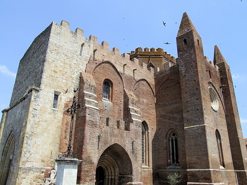 MonumentumFr's tweet photo. Eglise Saint-Cérase à #Simorre (#Gers) Eglise fortifiée sans doute bâtie à l'emplacement d'un édifice roman, conservant les reliques de Saint-Cérase. La construction en briques, de forme carrée, est cantonnée d...
Suite 👉 https://t.co/qy000Eu4DJ
#Patrimoine #MonumentHistorique https://t.co/kEZcEM4jzO