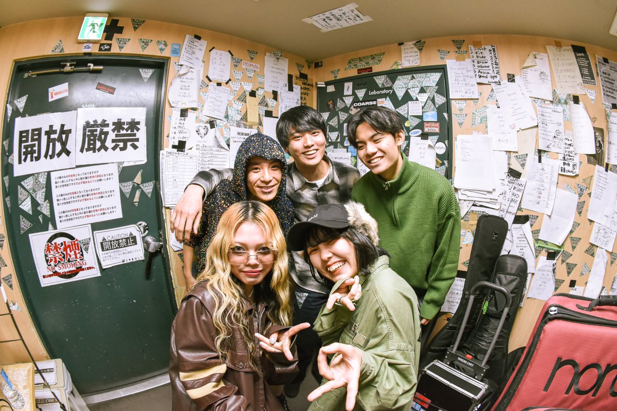 shinyakissa0717's tweet photo. 京都GROWLYありがとうございましたー‼️
初めましてのバンドさんも沢山の中素敵な夜で締めくくり！！！！

ライブ前後の📸
photo by: @ooo__pic 

各サブスクにて「泡」配信しております！ https://t.co/SIQPIKtOMh