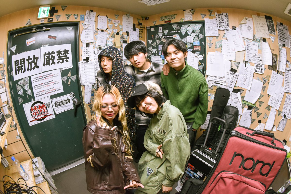 shinyakissa0717's tweet photo. 京都GROWLYありがとうございましたー‼️
初めましてのバンドさんも沢山の中素敵な夜で締めくくり！！！！

ライブ前後の📸
photo by: @ooo__pic 

各サブスクにて「泡」配信しております！ https://t.co/SIQPIKtOMh