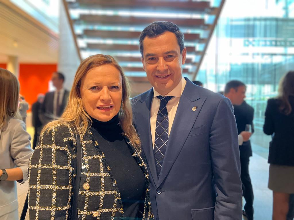 Ayer se celebró la entrega de los Premios ATA Autónomos en los que estuvimos invitados, una acto muy emotivo.
Tuvimos la oportunidad de compartir una agradable jornada con el resto de invitados.