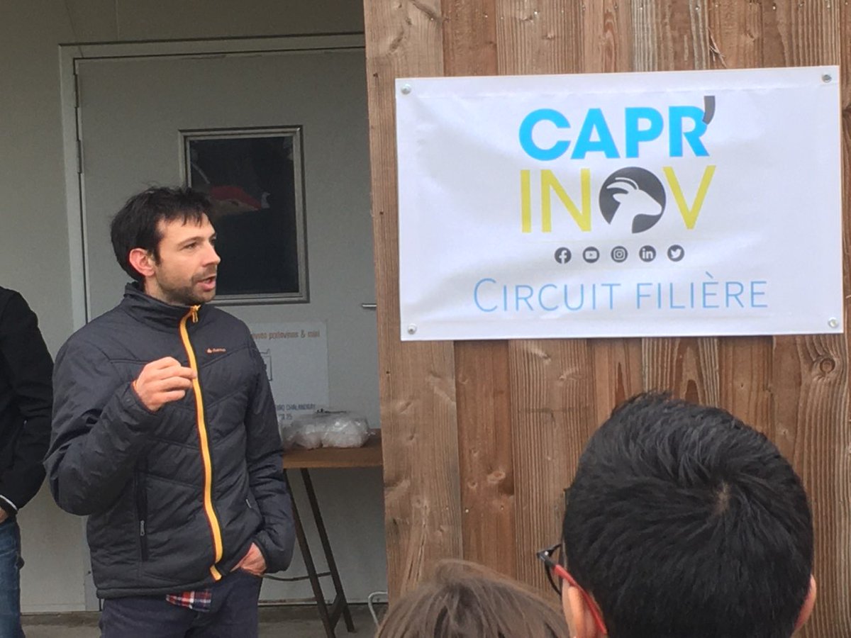 JeremieJost's tweet photo. Suite des visites de @Caprinov cet aprem à la ferme de la Bonnellerie 
➡️ élevage poitevin AB avec transfo fromagère 🐐 
➡️ élevage des chevrette sous la mère et viande caprine @ReseauCivam 
➡️ conduite des prairies avec les essais menés par  #RéseauREDCap https://t.co/8drEySp2D7