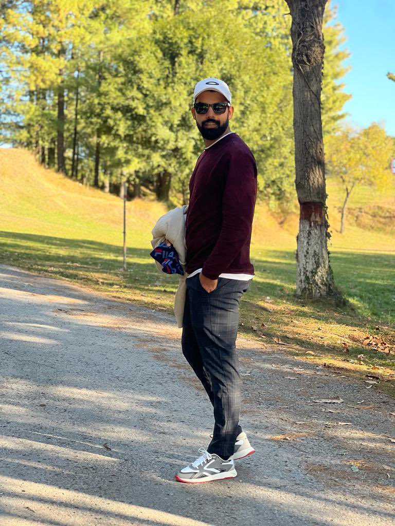 shadab0707_'s tweet image. Thank you so much Shaddy 😭❤️
I'm so happyyy 🫶🏻🤩 #HereYouGo 🔥