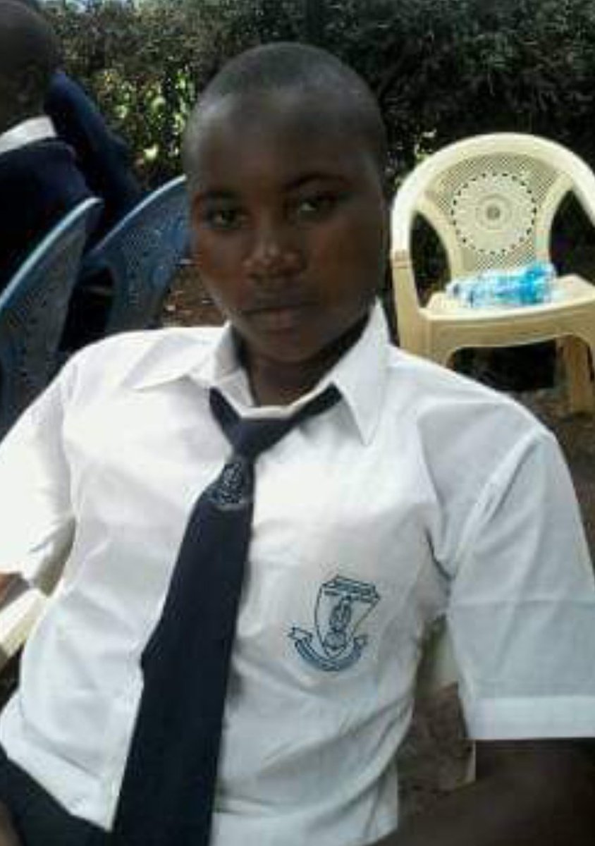 Bevalyne_Kwambo's tweet photo. You guys were beautiful/handsome back in highschool?

I dare you to post your high school pictures.

Frame 1 Lusengeli sec school
Frame 2 Mwongori high school https://t.co/njna9smi8o