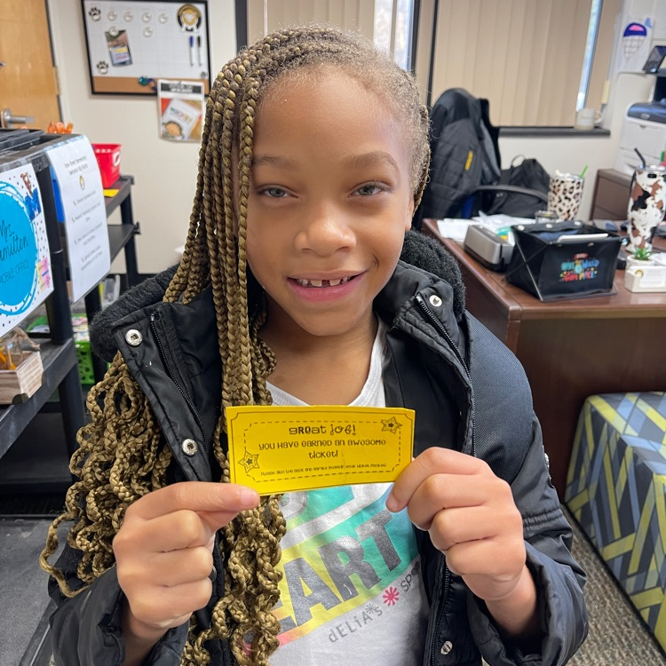 HRE_lion_cubs's tweet photo. Congratulations to our students that have been recognized as Bus Stars! These students have demonstrated leadership and excellence as bus riders the last two weeks! Way to lead as Lion Cub Leaders! #LionCubsLeadTheWay🖤💛🦁 #LeaderInMeHRE https://t.co/52TL9zkprx