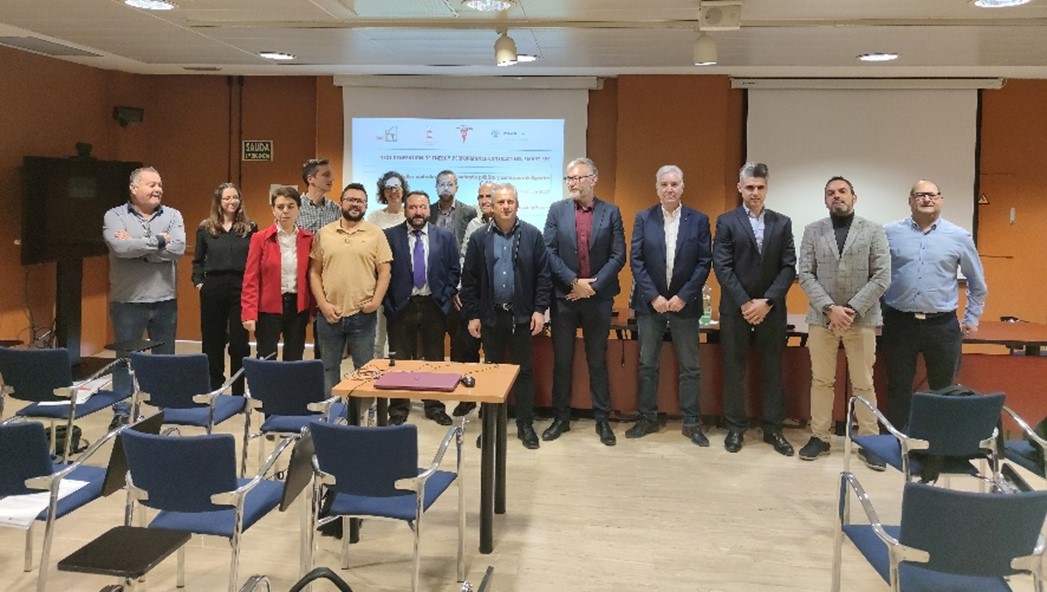 escan_energia's tweet photo. El proyecto europeo Smart EPC promueve modernizar con servicios inteligentes y contratos de servicios energéticos el alumbrado público, EPC. “Taller sobre contratación y servicios inteligentes” (smart services).
#SmartEPC #contract/#documentation associated capacity building https://t.co/TRax2qwyxg