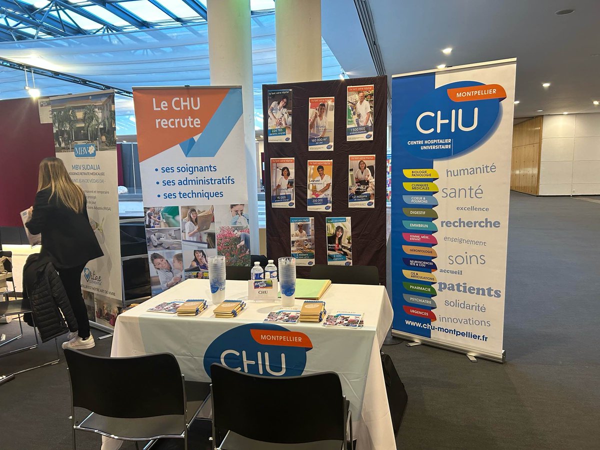 CHU_Montpellier's tweet photo. #Salon 🤝📍Aujourd'hui, nos expertes du recrutement (entre autres) étaient présentes au Corum pour le salon #Handijob. 
L'occasion de recruter, échanger et conseiller les visiteurs du salon. https://t.co/Rb7SviTWSn