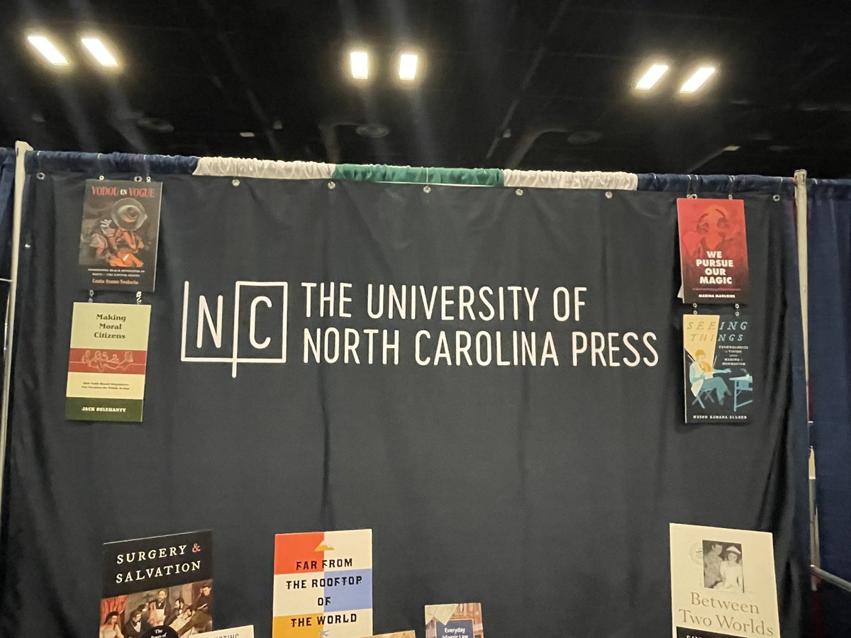 dr_zaku's tweet photo. Get you a #pressbae like @UNC_Press who likes to show you off where ever they go! #AARSBL23 San Antonio is such a vibe! https://t.co/IpYzegcELd