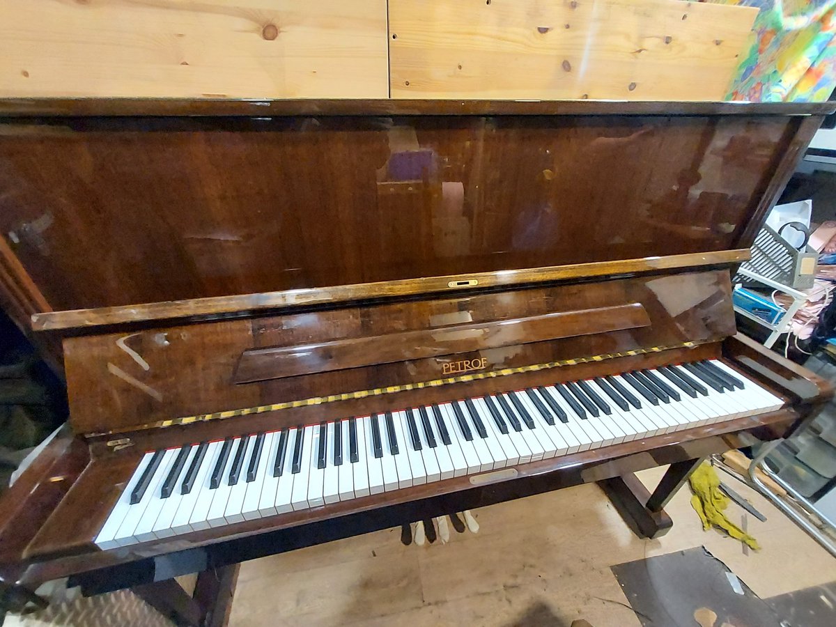 cklawpianotuner's tweet photo. 早前收購的這座2000年出廠的歐洲鋼琴，她現時的狀態非常好！

#PETROF
#pianotechnician 
#pianotuner 
#pianorepair
#pianobassstrings
#pianorefinishing
#piano
#recyele
#佩卓夫
#鋼琴調音師
#鋼琴調律師
#鋼琴調音
#鋼琴調律 https://t.co/0iYHrJb5gO