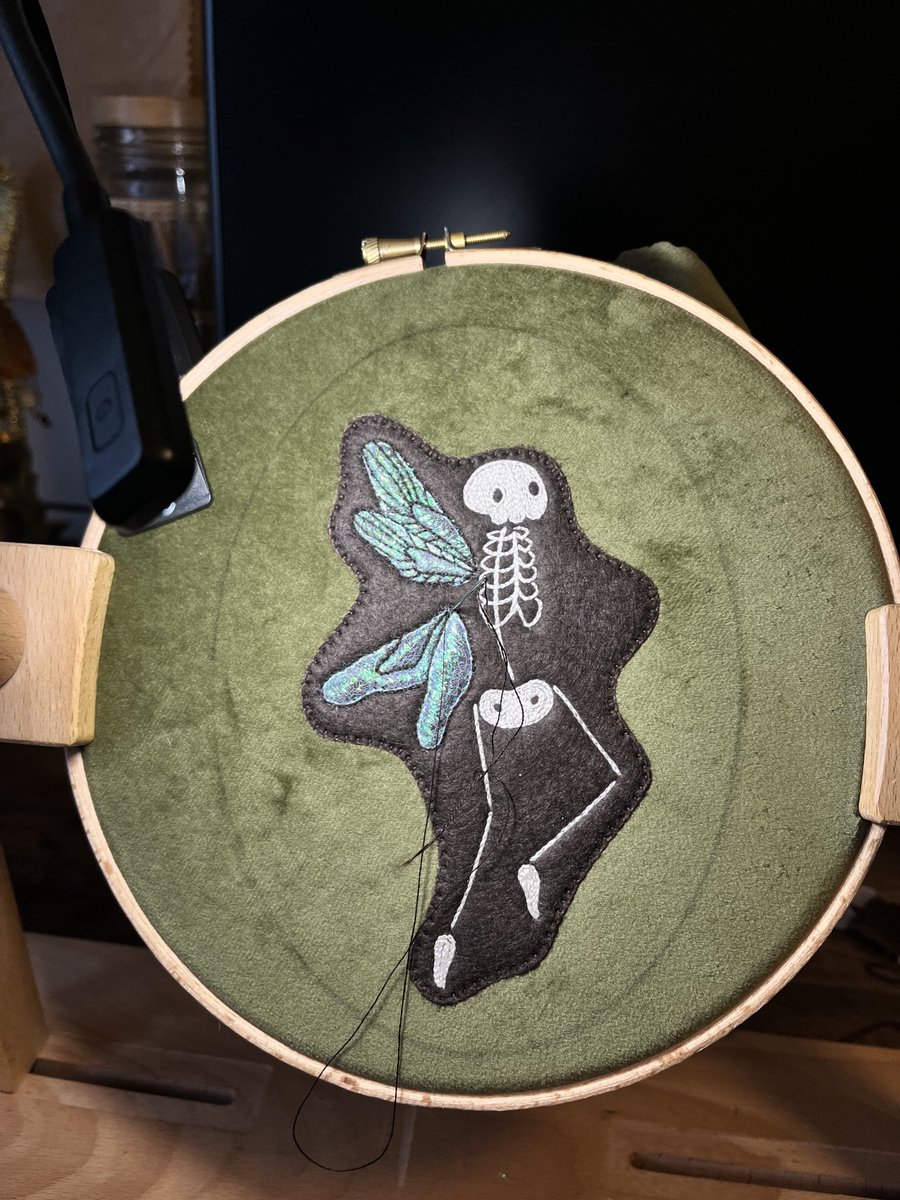 Em- Nature Nurture🍂 tweet media