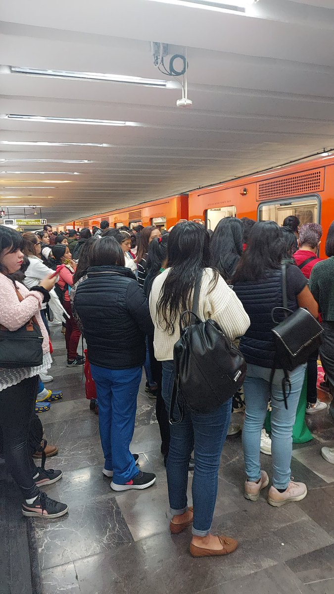 soytlayolli's tweet photo. @MetroCDMX Tan continua que nos bajaron a todos en Coyoacán 🥚🥚🥚🥚 https://t.co/XraJeA9qe7