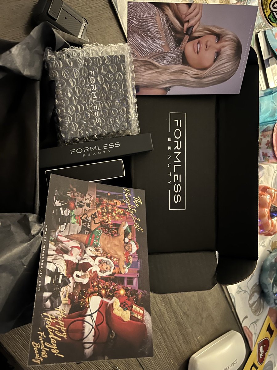Super excited for my formless beauty that arrived! I grabbed the combo but haven’t tried the mascara yet!  Love this makeup! And let’s be honest the Christmas card of <a href="/JennyMcCarthy/">Jenny McC-Wahlberg</a> and <a href="/DonnieWahlberg/">Donnie Wahlberg</a>  sure didn’t hurt to recieve 😝❤️❤️❤️ love it!!!!