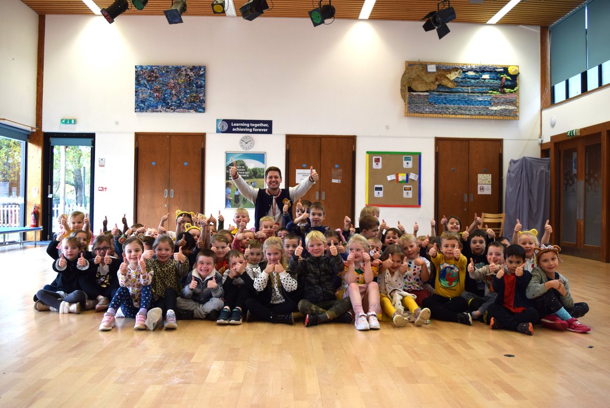 Anvil Arts (@anvilarts) on Twitter photo Our brilliant #PeterPan (<a href="/DavidRibiMusic/">David Ribi</a>) visited Great Binfields Primary School and St Mark's CofE Primary School last week to teach the children a dance routine, before #panto begins! ✨
📅 The Anvil / 8 – 31 Dec
🎟️ bit.ly/46AX4jp
<a href="/UKP_Ltd/">UK Productions Ltd</a> #PeterPanvil #Basingstoke Our brilliant #PeterPan (<a href="/DavidRibiMusic/">David Ribi</a>) visited Great Binfields Primary School and St Mark's CofE Primary School last week to teach the children a dance routine, before #panto begins! ✨
📅 The Anvil / 8 – 31 Dec
🎟️ bit.ly/46AX4jp
<a href="/UKP_Ltd/">UK Productions Ltd</a> #PeterPanvil #Basingstoke