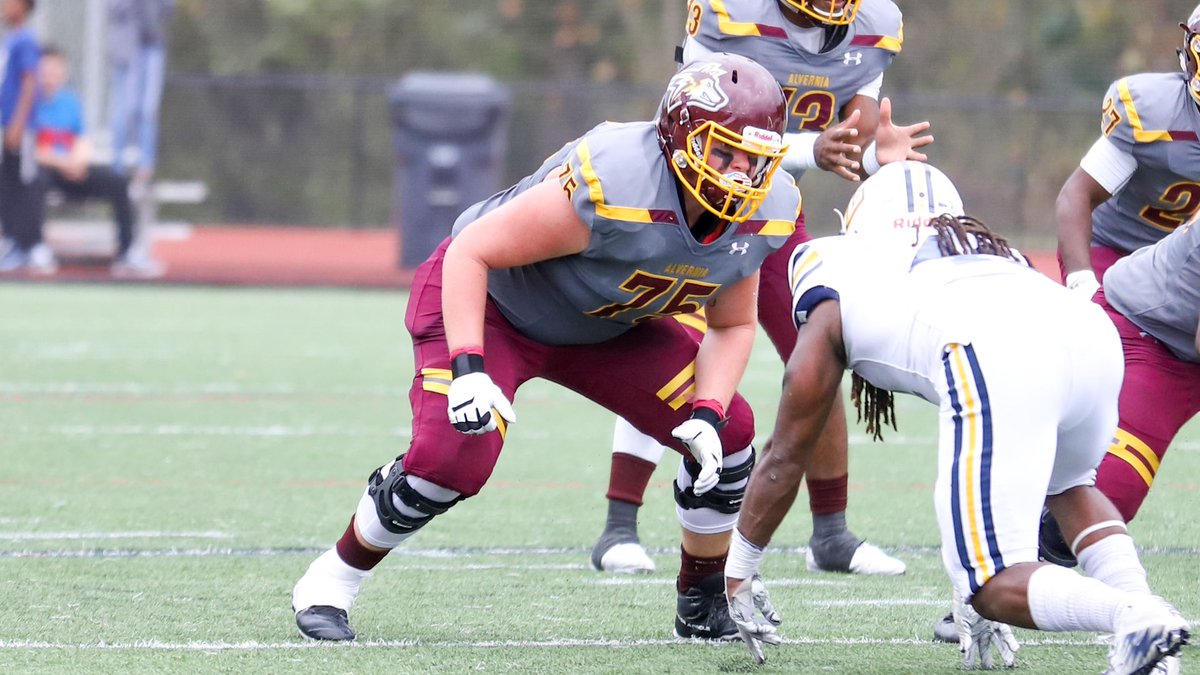 Elijah “Secret Weapon” Davis tweet media