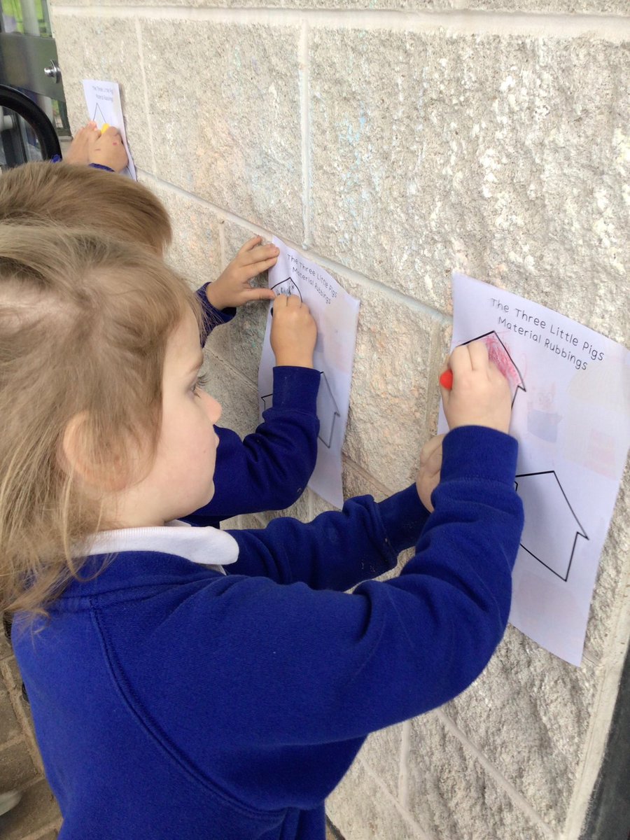 Canon_Reception's tweet image. Reception have been super scientists this afternoon, searching for different materials that would be strong enough for the Three Little Pigs to build a house from! 🐷🐺🏠🧱🪵 @Cornerstonesedu #OnceUponaTime @CanonSharples @LT_Trust #cspsscience #EYFS