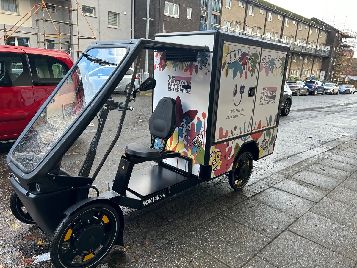 courtyardpantry's tweet photo. We are delighted to have taken delivery our new electric cargo bike, the VOK XL. 

This will provide an emission free, weather proof and fun transport solution for our growing catering enterprise. 

To find out more, drop us an email at catering@courtyardpantry.org.uk

🚲🌲🧑‍🍳 https://t.co/ESH3TxkHam