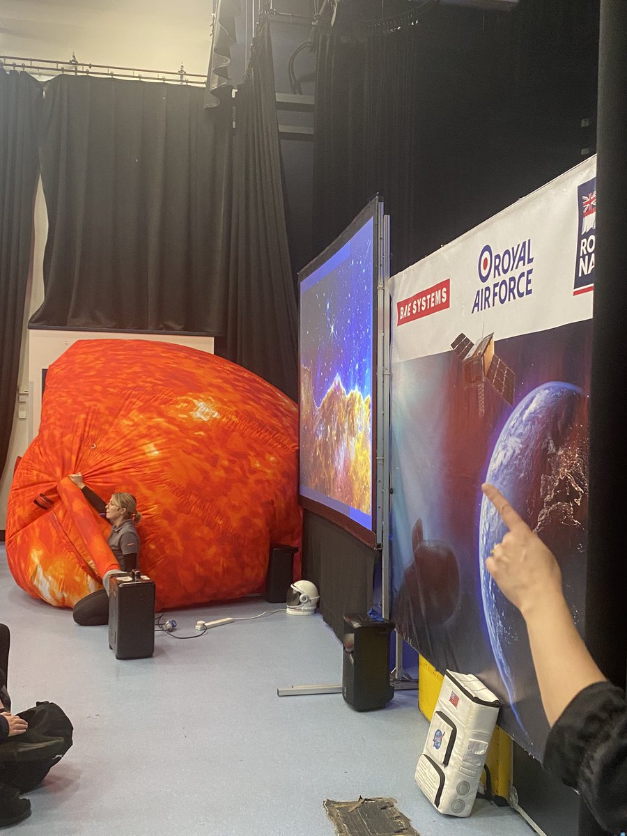 Today @Roadshow_Team visited @cns_school with a presentation giving Year 7 &amp; 8 students an insight into the world of science, technology, engineering &amp; maths, exploring the science behind visiting the depths of the ocean to outer space