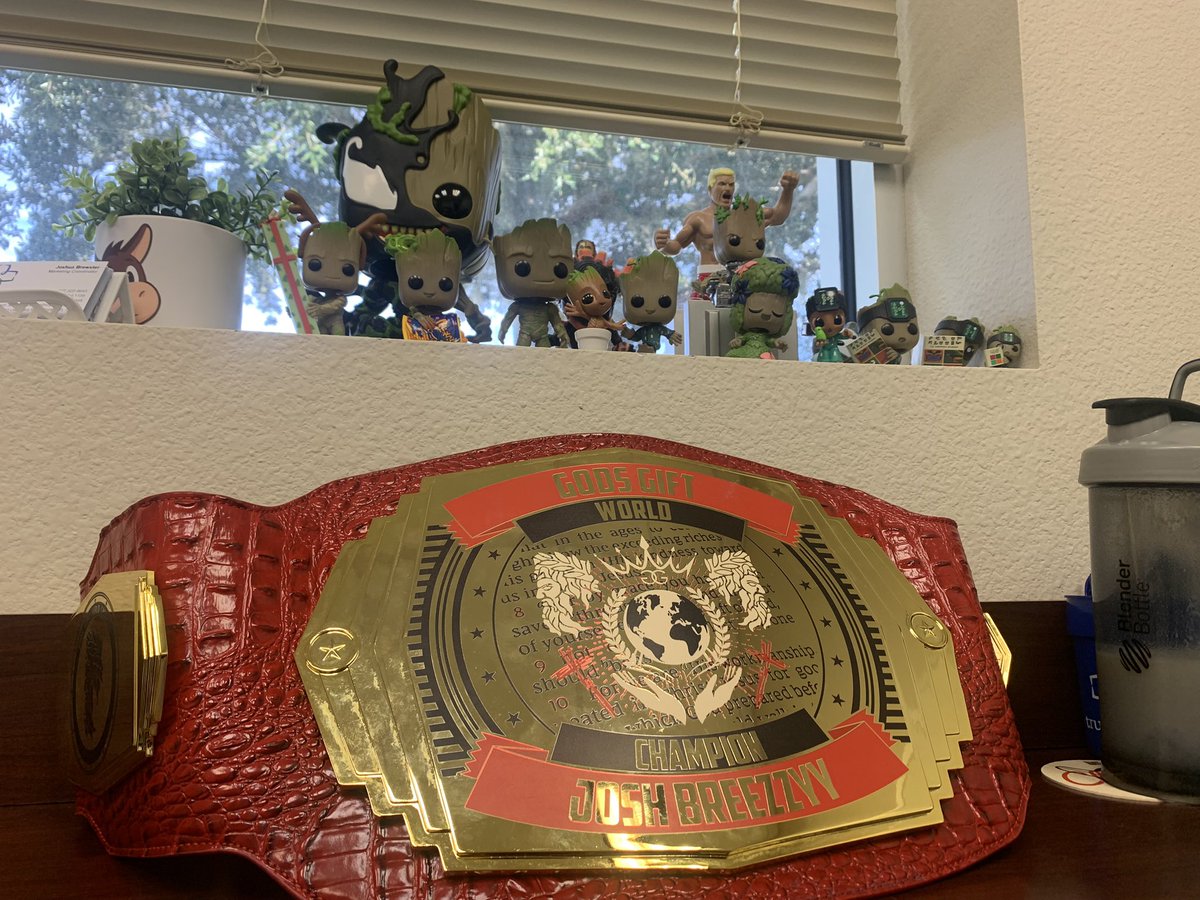 JoshBreezzyy's tweet image. Second Day Back at work, just enjoying the views. 
My Groot Funko pop collection, LJN Coach @CodyRhodes and the Gator Strap Double G! 
And of course the @JimStoppani protein shake for breakfast 🙏🏽☝🏽
#NightmareFactory