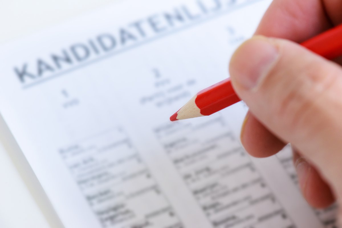 Morgen zijn de verkiezingen! Verschillende kernleden en collega-organisaties van het Kinderrechtencollectief bieden hulp bij het kiezen voor kinderen en jongeren. Meer weten? 
kinderrechten.nl/verkiezingen-h…

#stemvoorkinderen #TK2023 #verkiezingen2023