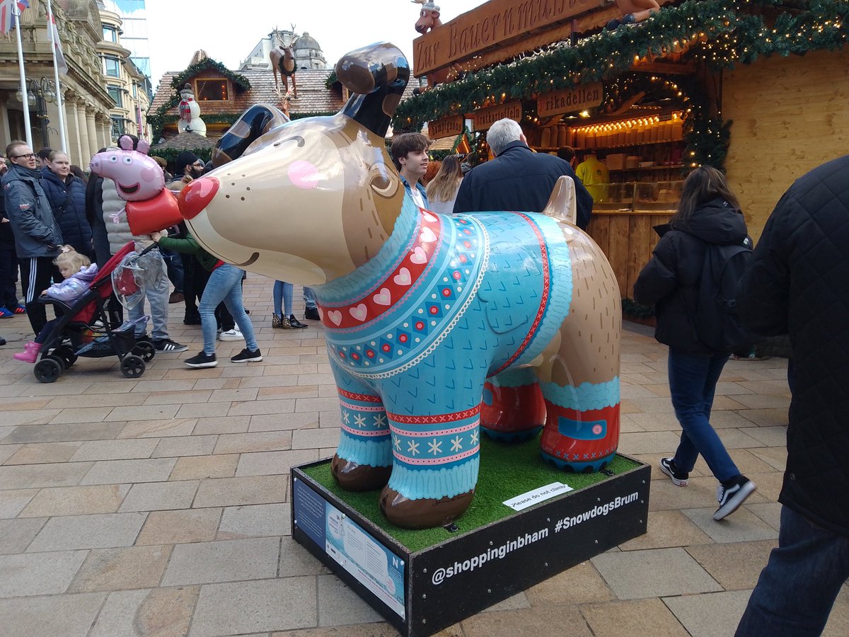 Tarliebear's tweet photo. It's beginning to look a bit like Christmas, Snowdogs everywhere I go. Say a big hello to #Ru-dog @ShoppingInBham #SnowdogsBrum @wildinart. There are 10 to find dotted around Birmingham #tarlietravels @BM_AG @BhamCityCouncil @CentralBIDBham #Christmas2023 https://t.co/RNVx5EWp9Y